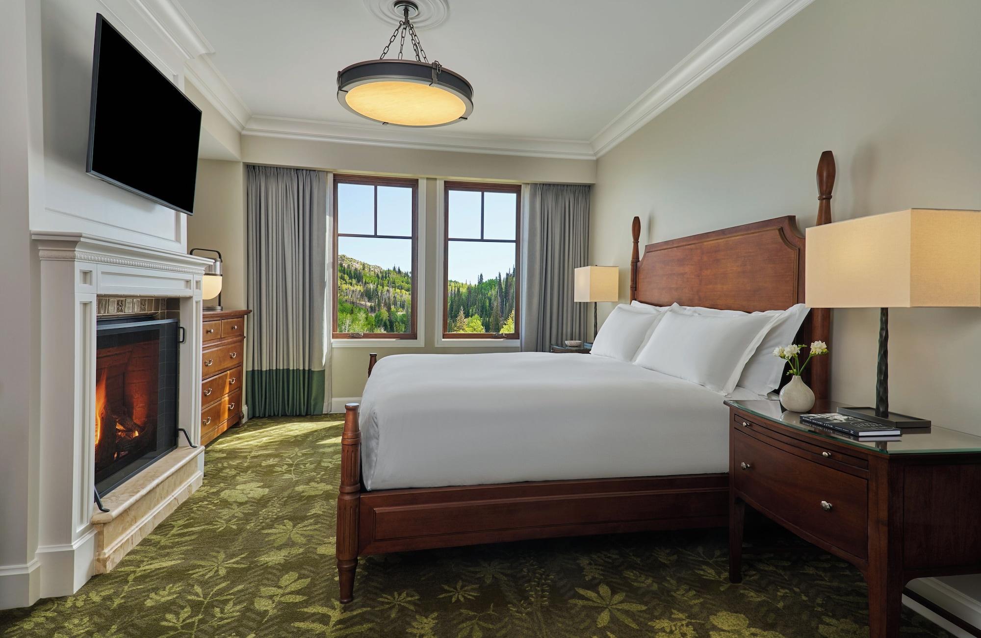 suite, resort view