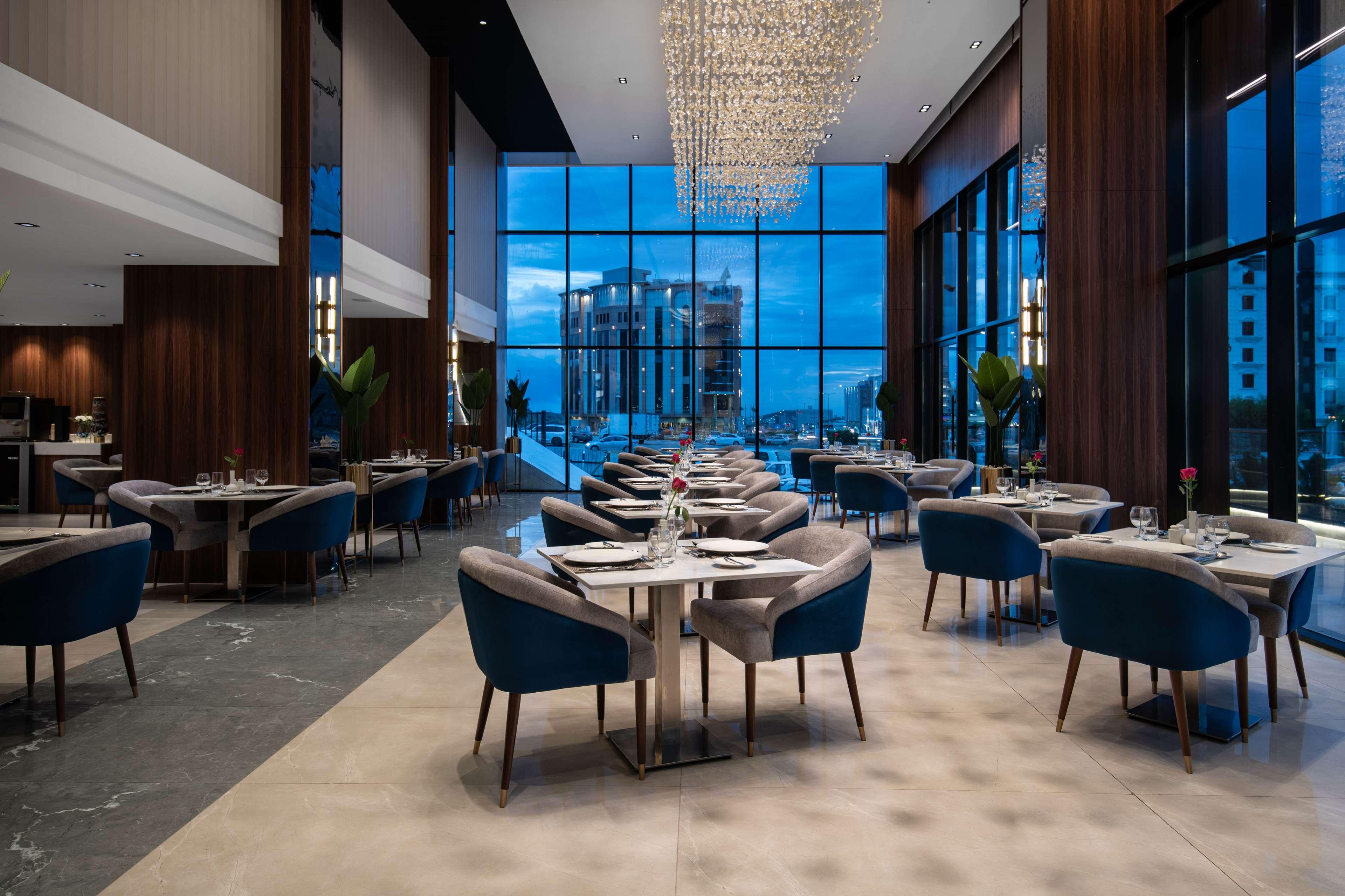 فندق وارويك الطائف(Warwick Al Taif Hotel) 21/28