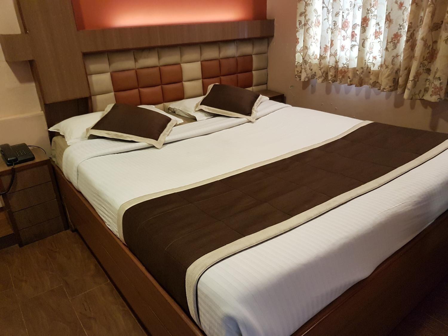 HOTEL MANECK 12/50