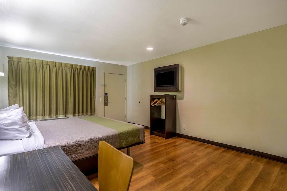 Motel6 Redlands, CA 19/43