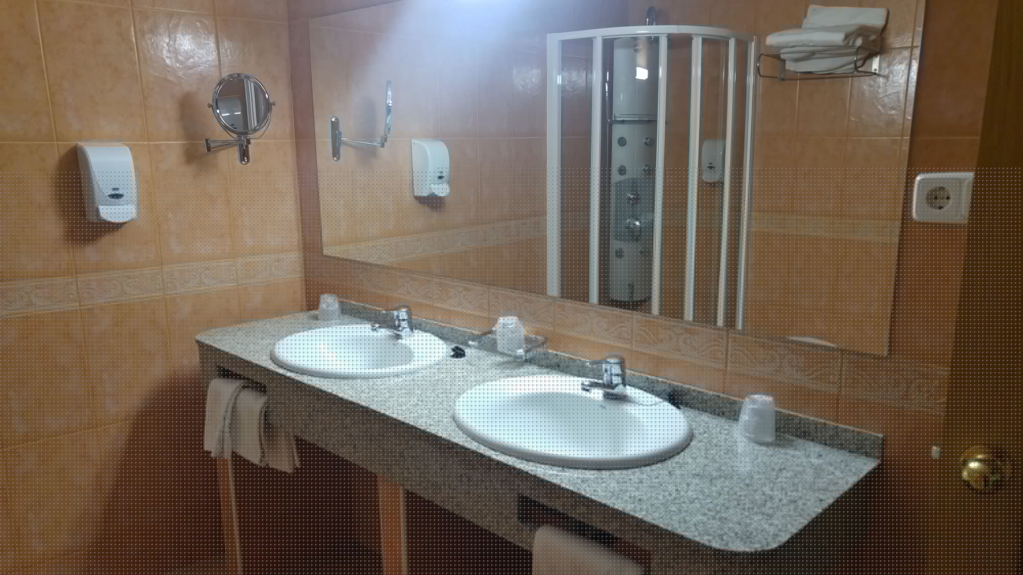 غرفة بسريرين منفصلين، Hotel Cabanas 3/6