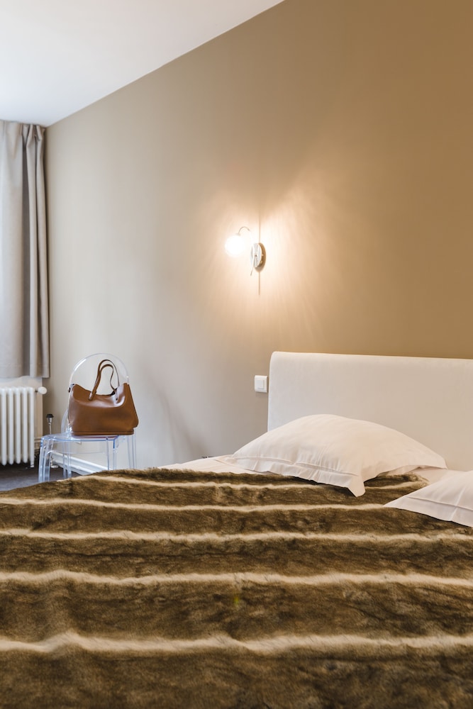 Hotel Le Saint Louis 20/50