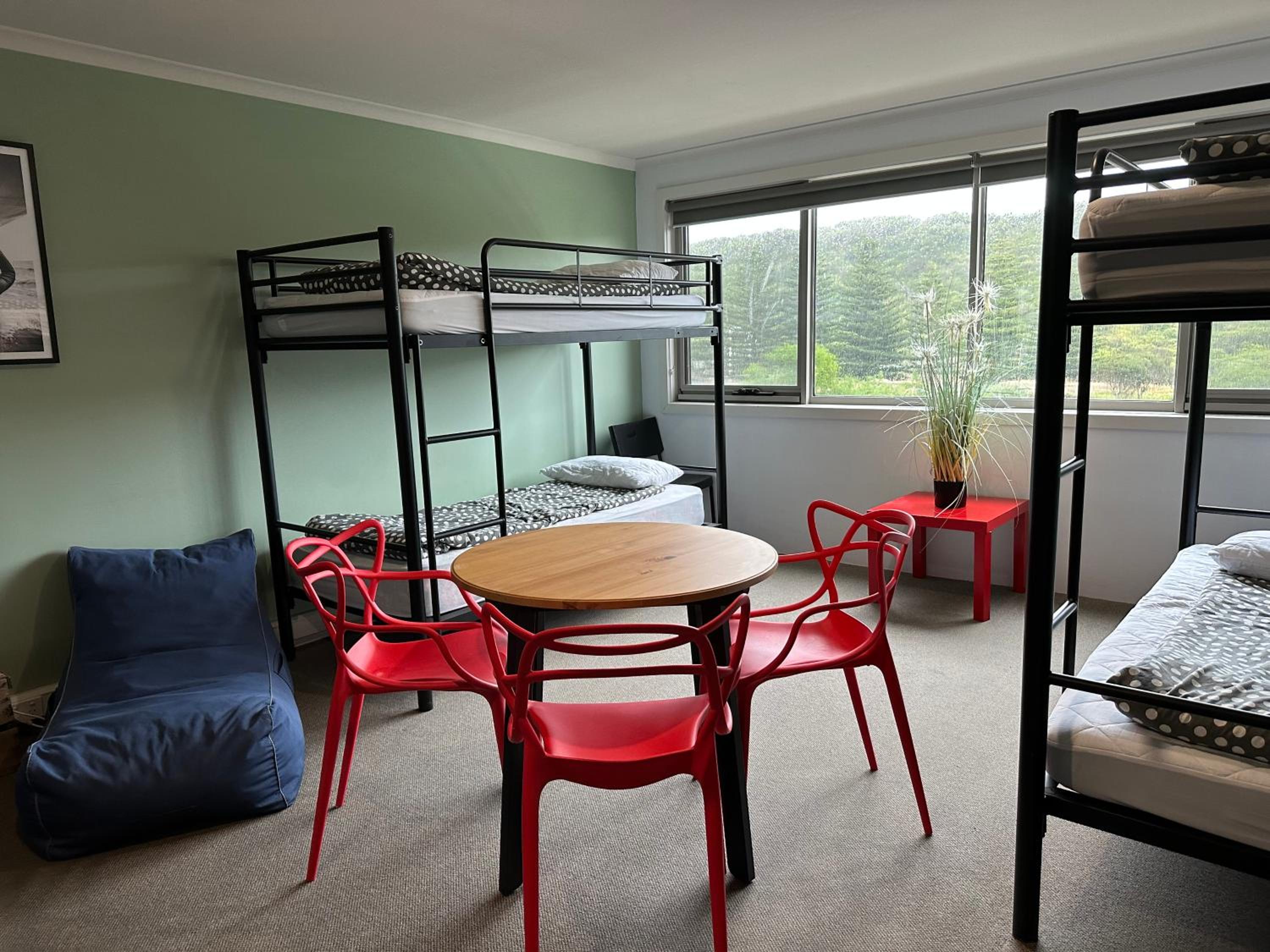 Female Dorm, Female Only, 6 Beds