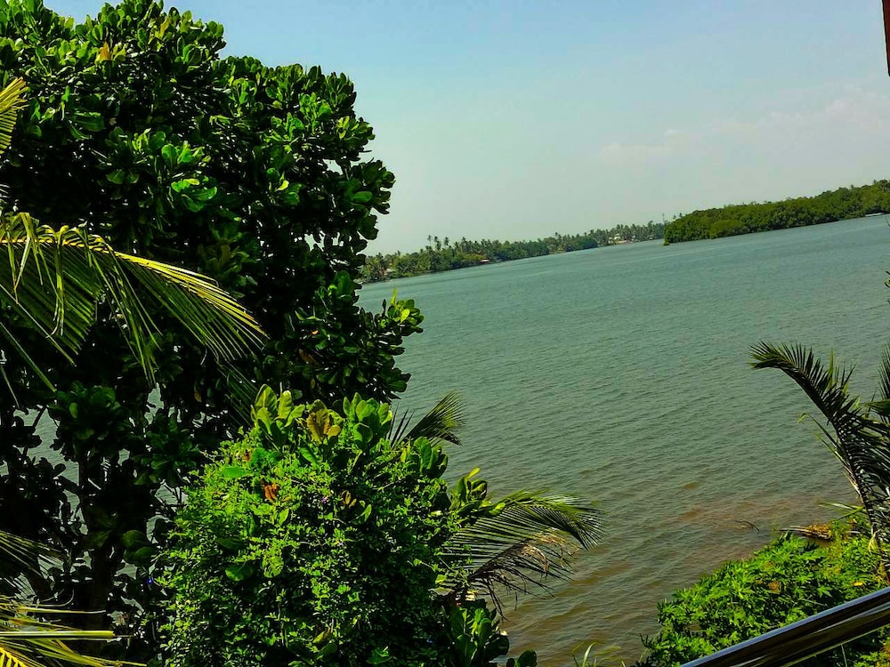 Mahi Villa 13/33