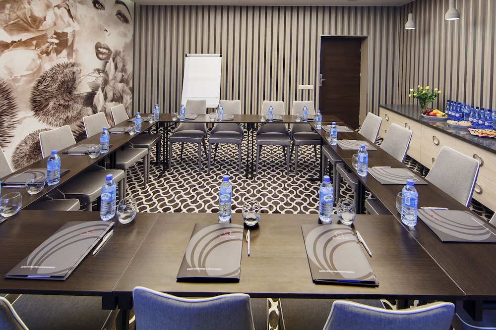 Art Hotel Sosnowiec 53/65