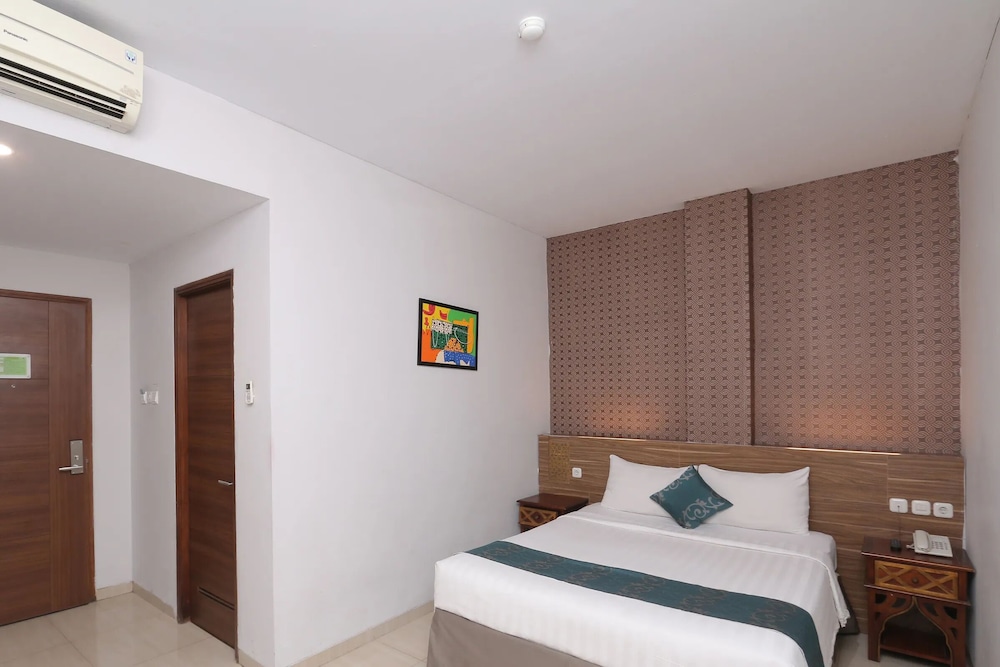 GRAND AMIRA HOTEL 10/63