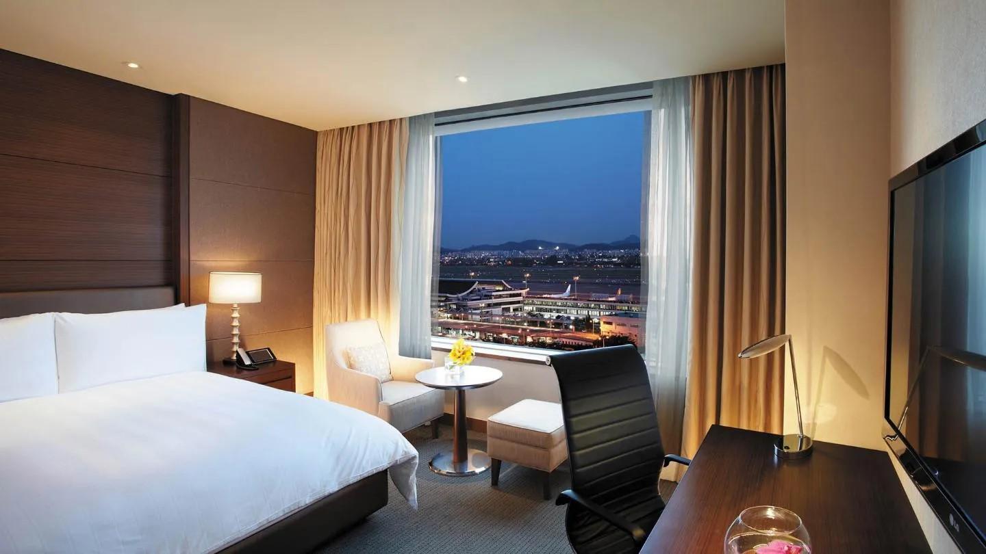 Deluxe, Family, Twin Beds, 1 Double and 1 Single Bed, Airport View