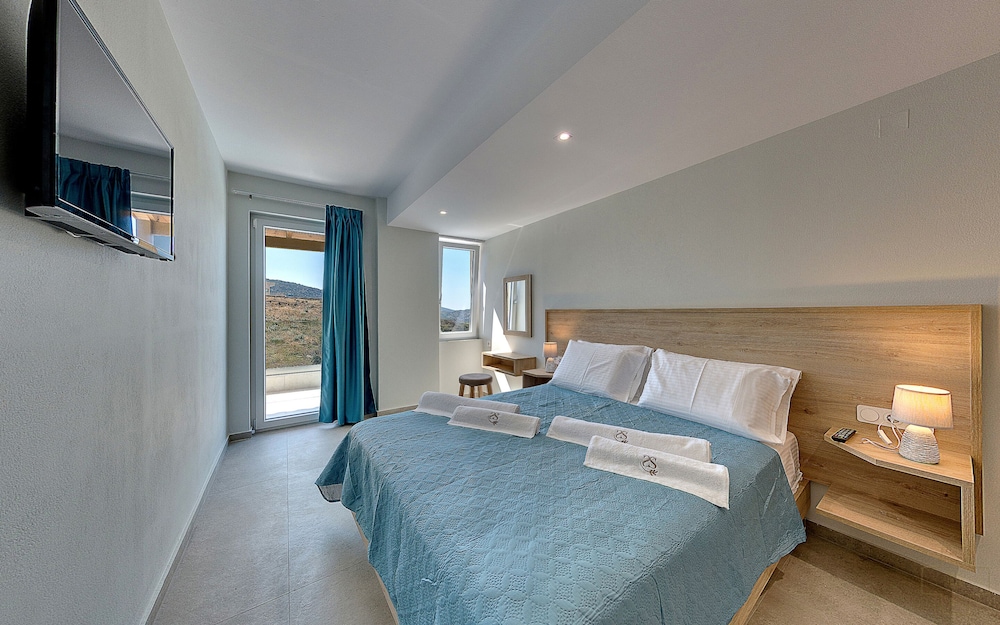 Spiros Soula Hotel 25/84