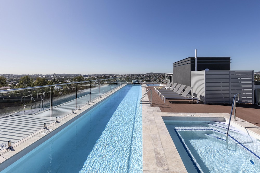 Oaks Brisbane Woolloongabba Suites 70/73