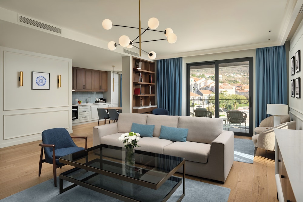 Movenpick Hotel & Residences Teuta Kotor Bay 37/58