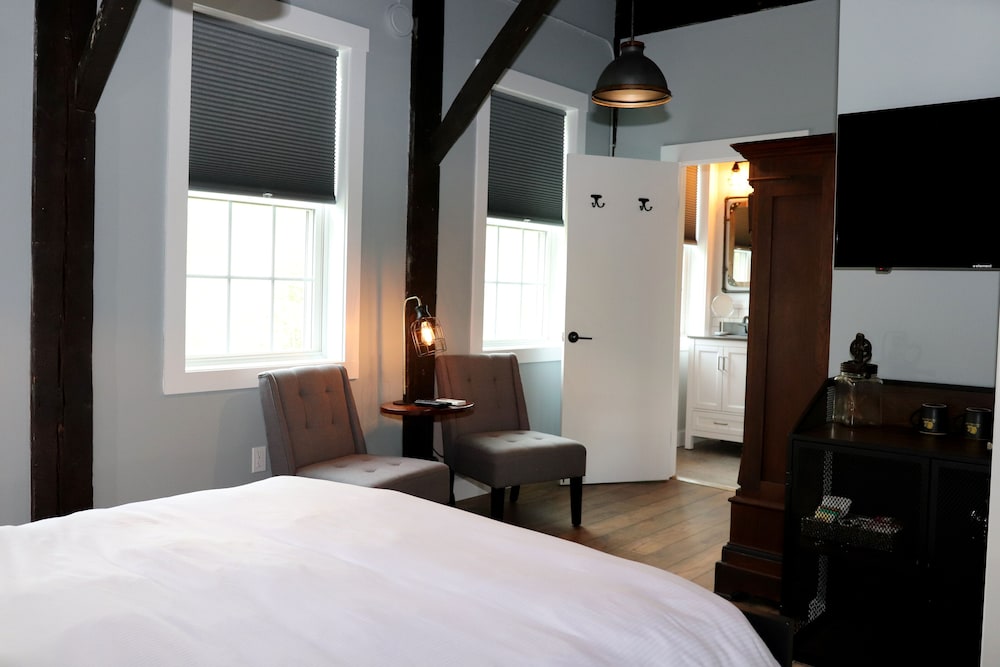 Old Mill Inn 11/51