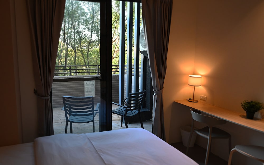 Lutel Hotel 24/100