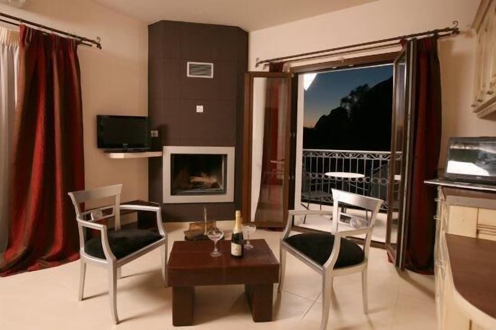 Epavlis Meteora Suites 7/18