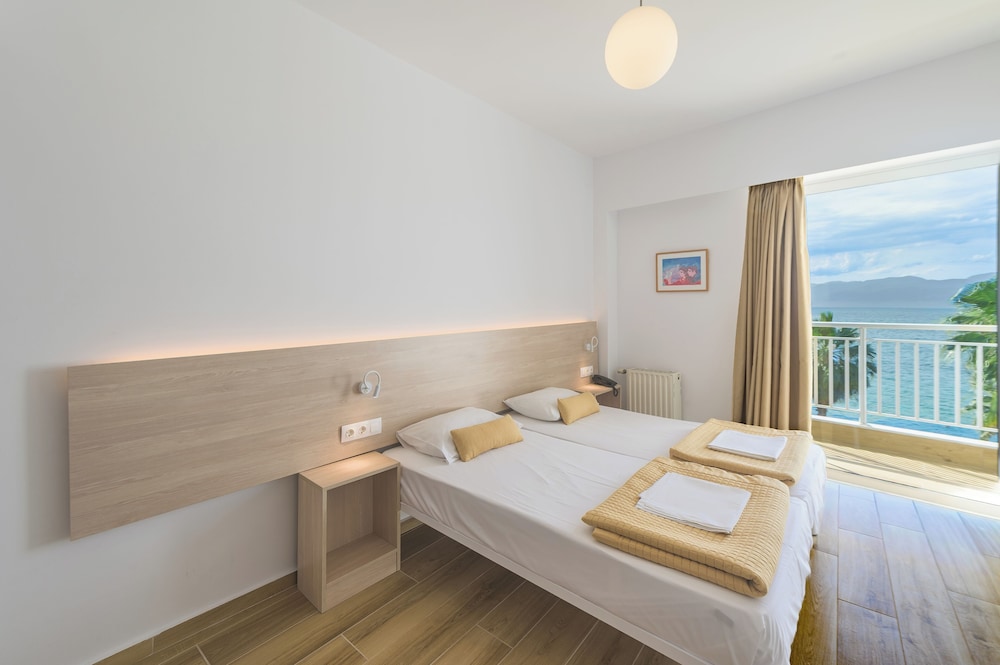 Hotel Sissy Kamena Vourla 8/50