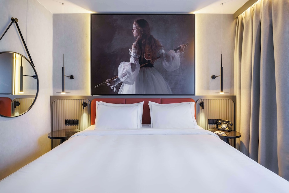 Radisson RED Berlin Kudamm 23/66