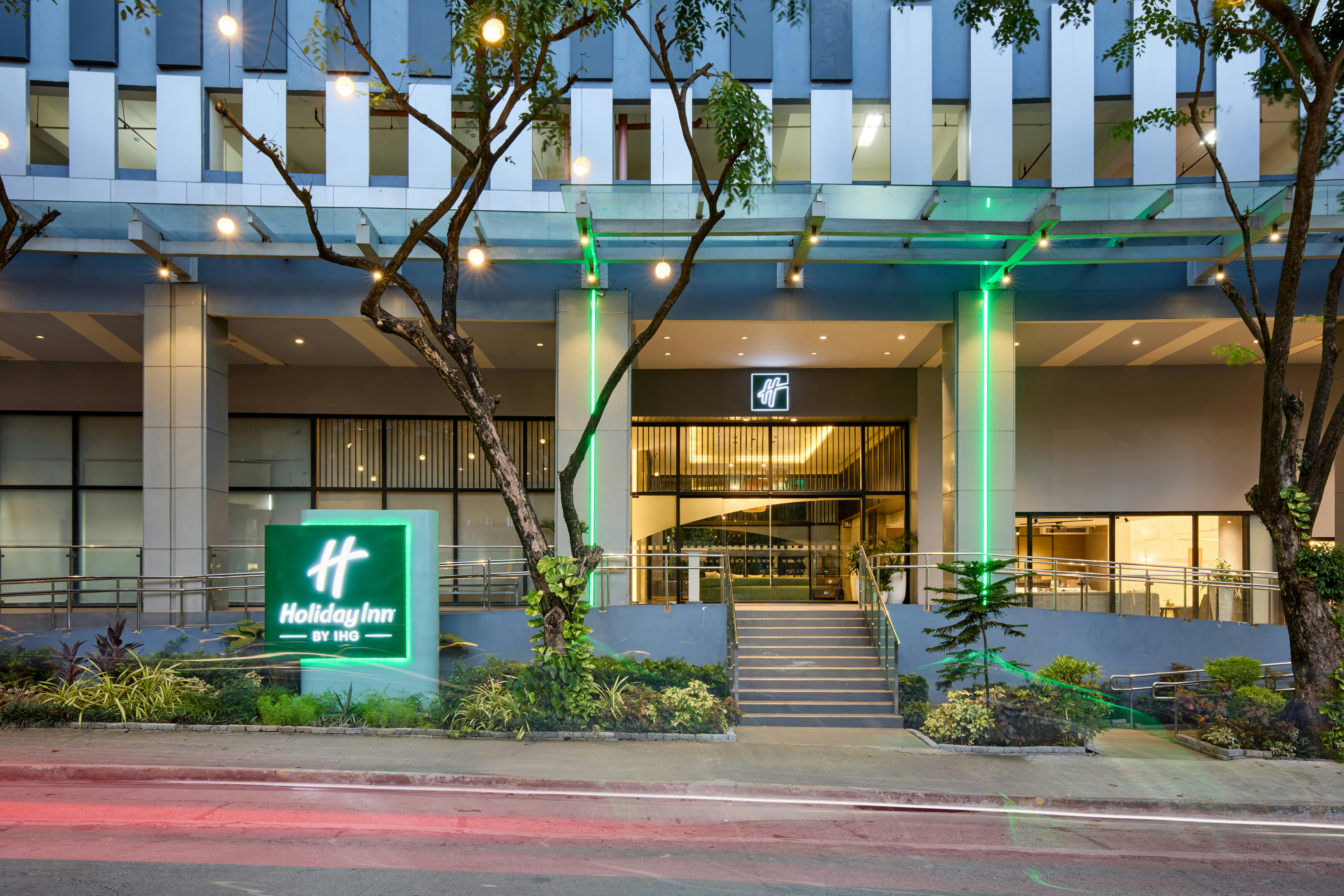 Holiday Inn CEBU CITY 7/69