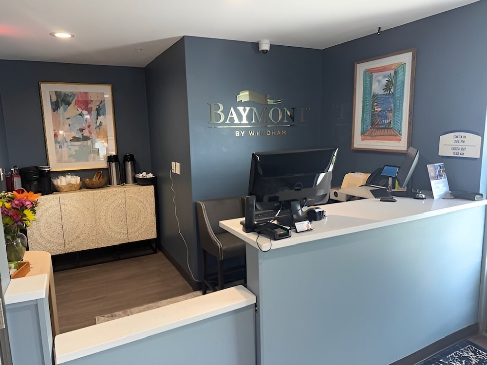 Baymont by Wyndham Ocala Suites 5/60