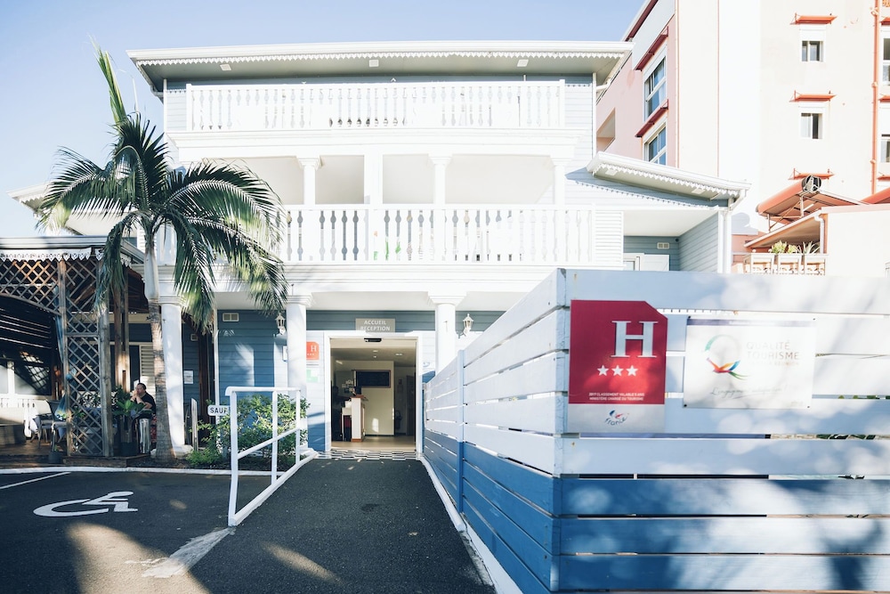Lindsey Hotel 6/64