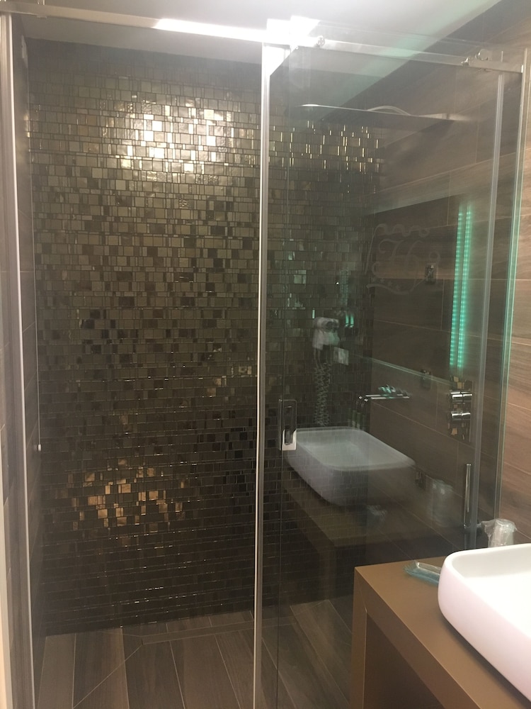Hotel Victoria 34/66