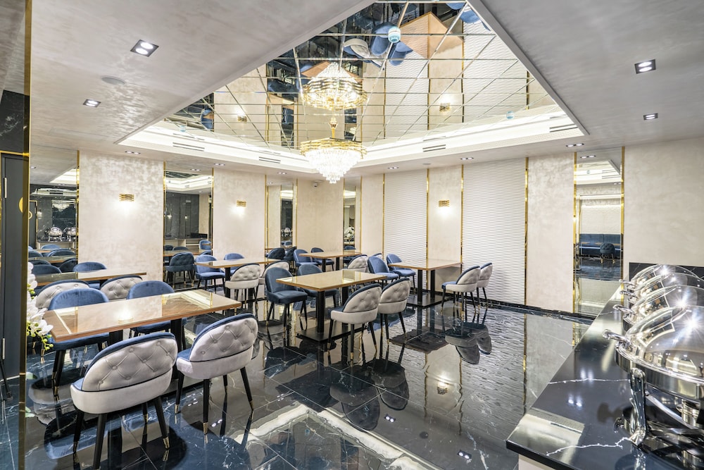 MIRZO HOTEL 53/62