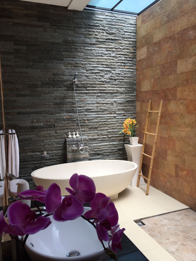 Uma Padi Villa 34/75