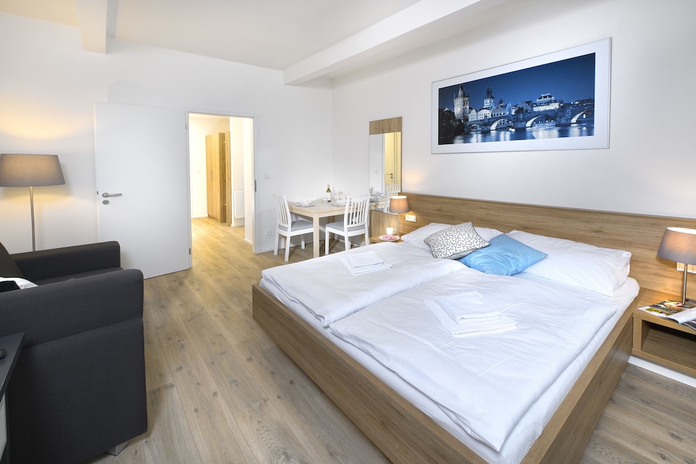 Downtown Suites Belohorska 18/69