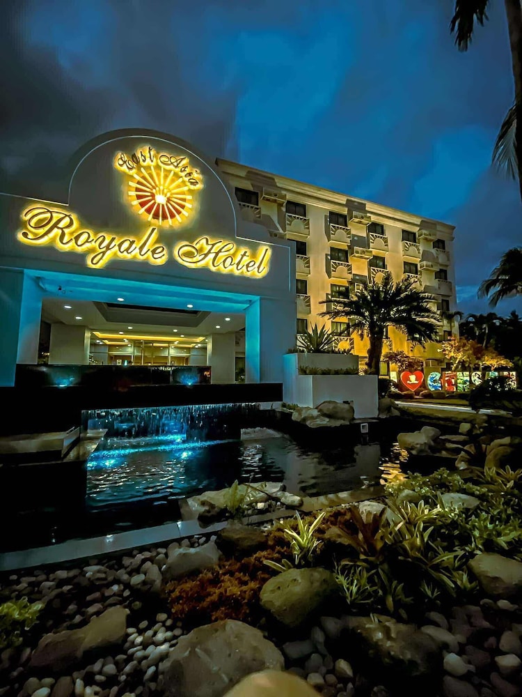 East Asia Royale Hotel 7/55