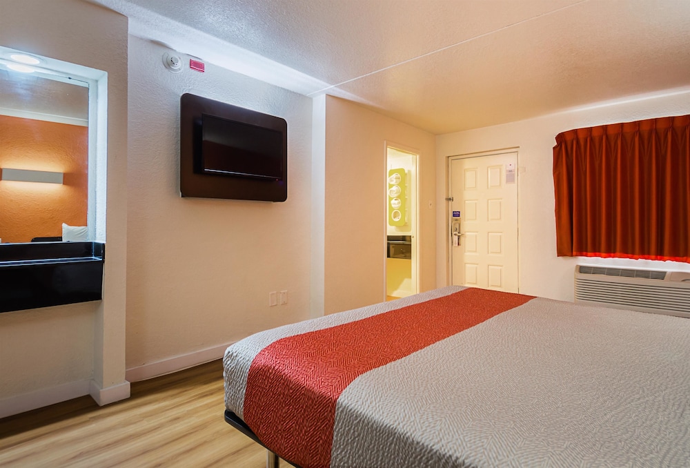 Motel6 Garland, TX - Northeast Dallas 30/43