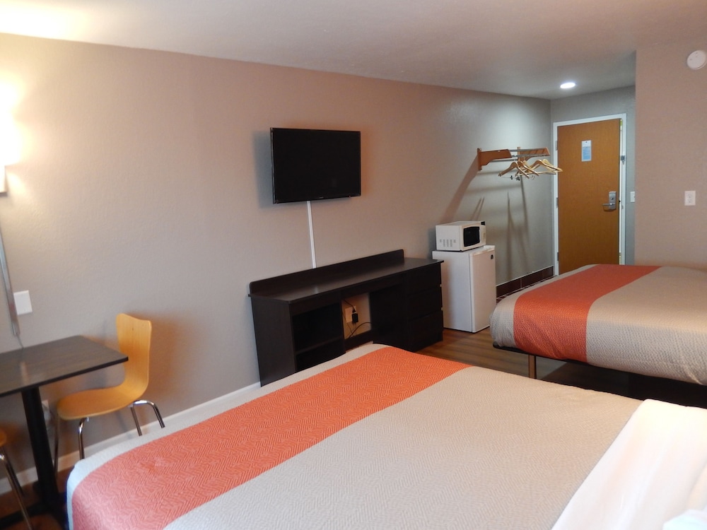 Motel6 Rossford, OH 26/54