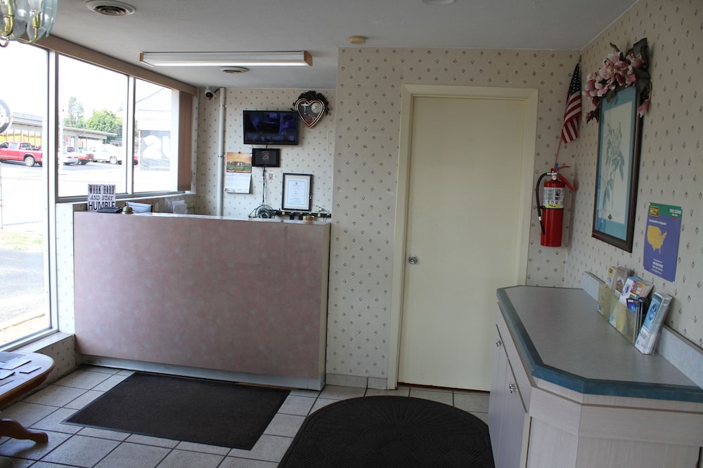 Budget Host Inn 2/24