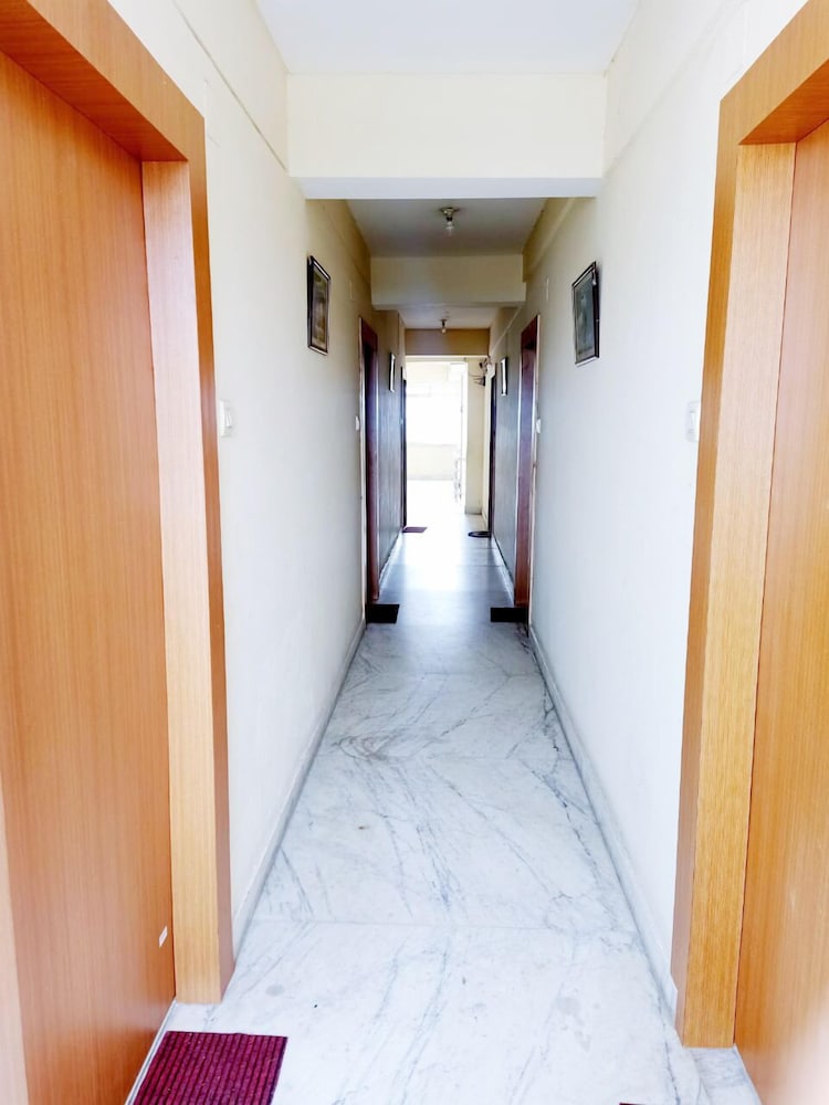 Hotel Rajdhani Plaza 24/43