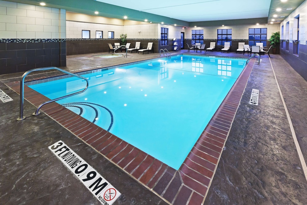 Hampton Inn & Suites Liberal 1/36
