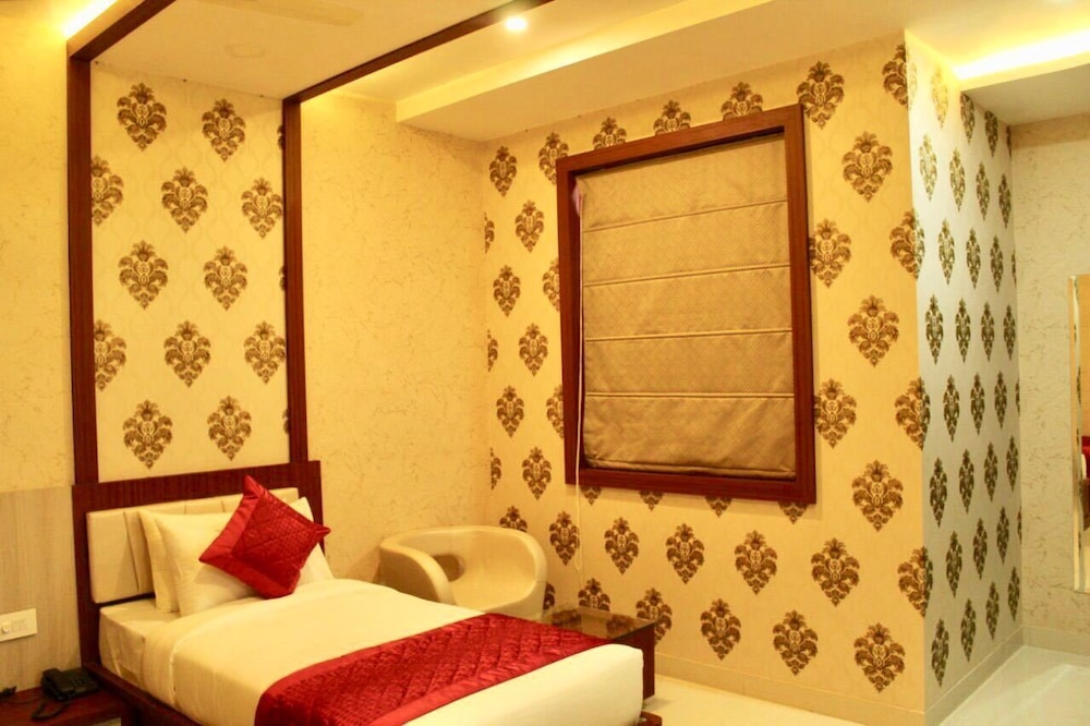 Hotel Uday Palace 11/29