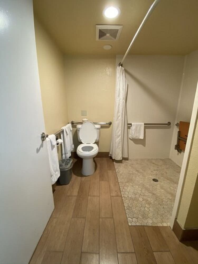Americas Best Value Inn Azusa Pasadena 40/40