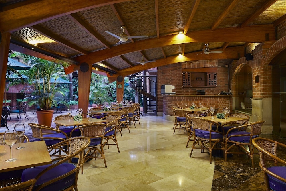 Hotel Park 10 76/88