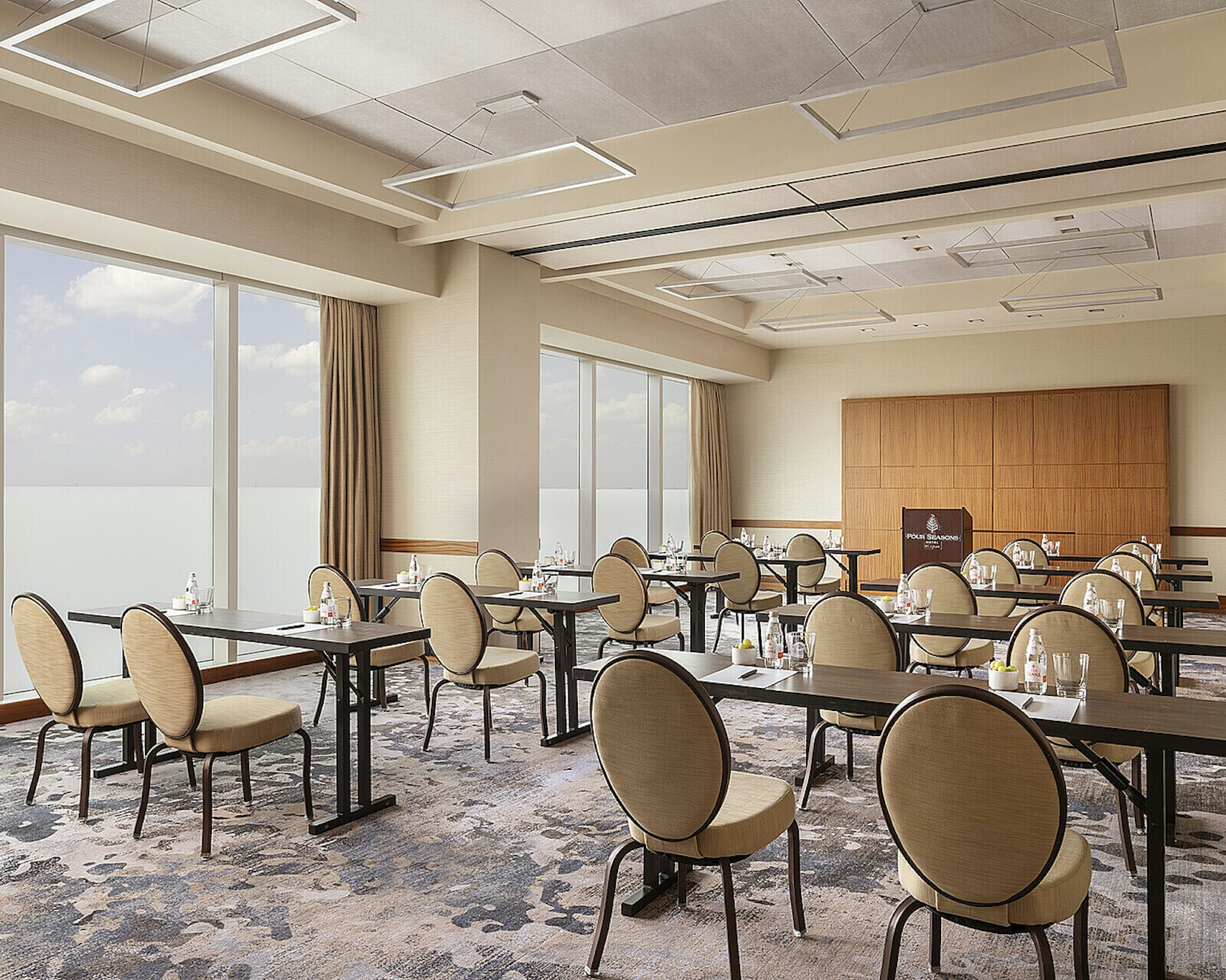 Four Seasons Hotel St. Louis 70/79