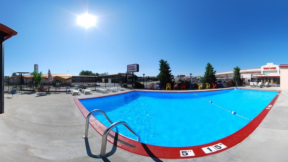 Econo Lodge Wall, SD 5/10