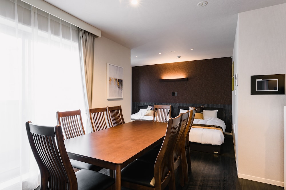 Grand Base Fukuoka 40/50