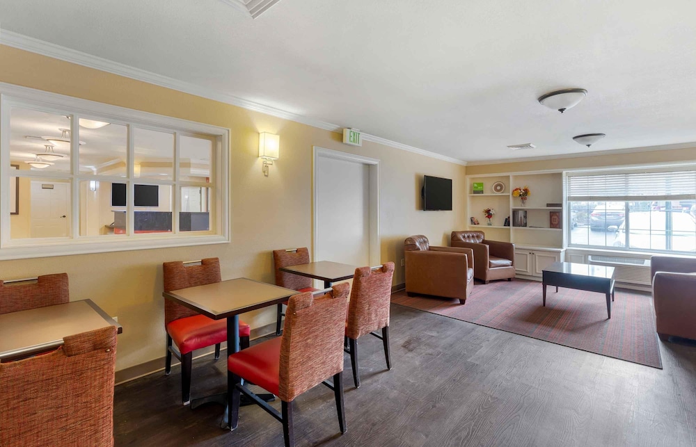 Extended Stay America - St. Louis - Westport - Central 35/62
