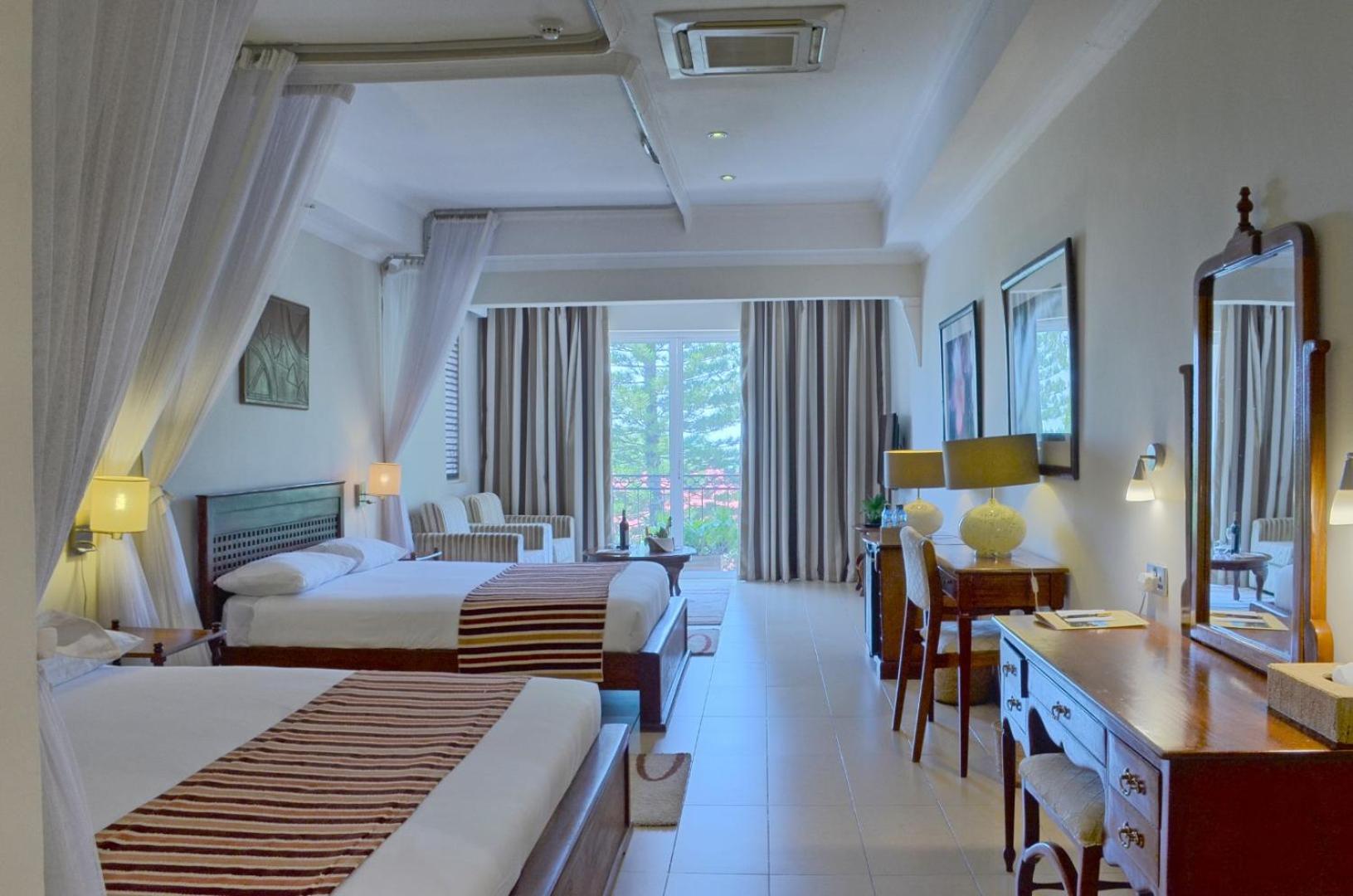 Luxury, Twin Beds
