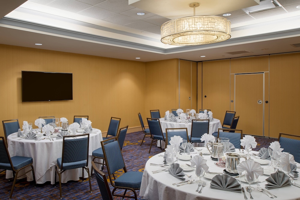 Courtyard By Marriott Hanover Lebanon 44/56