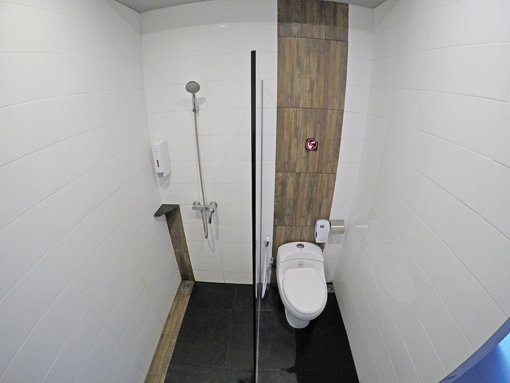 My Studio Hotel Surabaya Hostel 16/18