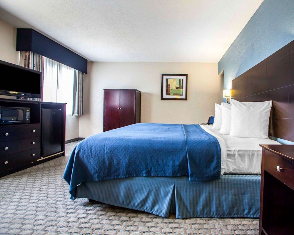 Quality Inn & Suites Ankeny-Des Moines 13/43