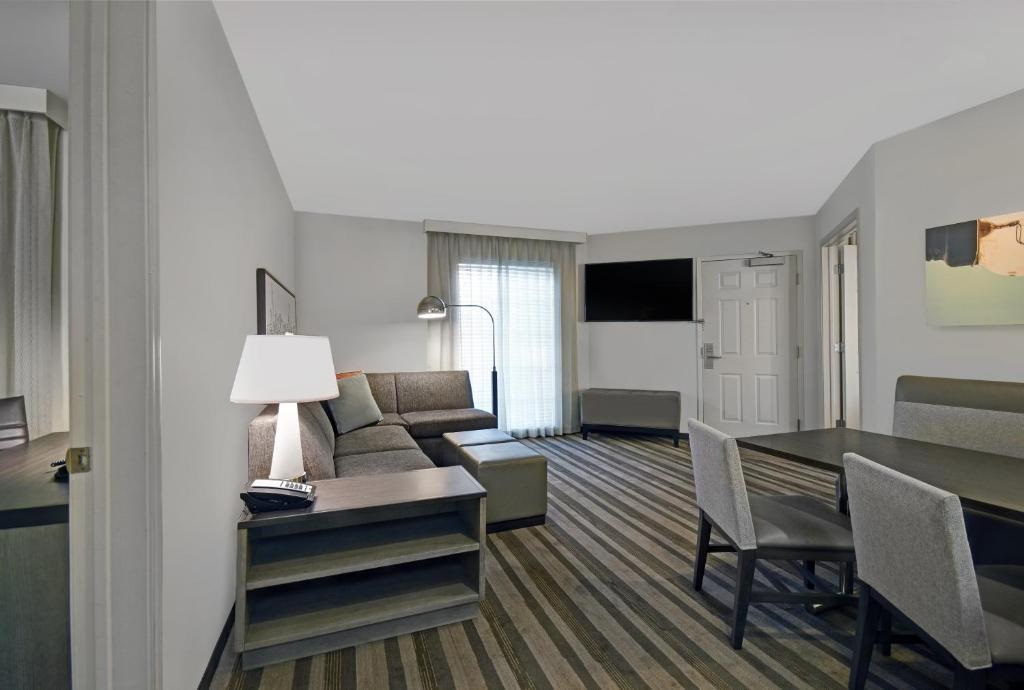 HYATT house Bridgewater 7/33