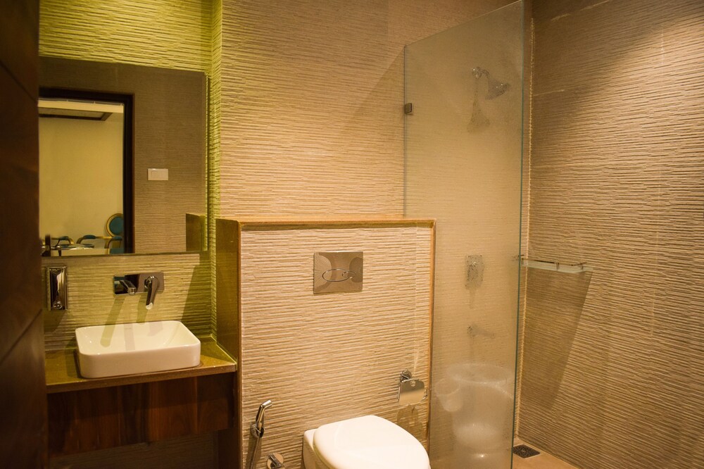 One Earth GG Regency Amritsar 33/34