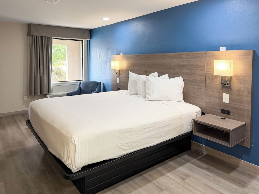 Baymont by Wyndham Newark/Wilmington 22/53