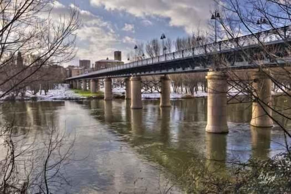 Hostal Rioja Condestable 40/48