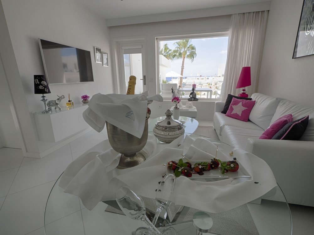 Lanis Suites De Luxe - Adults Only 77/108