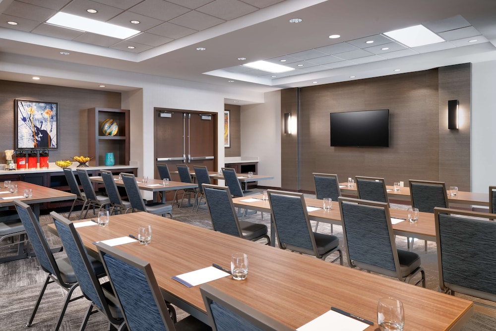 Hyatt Place Provo 48/60