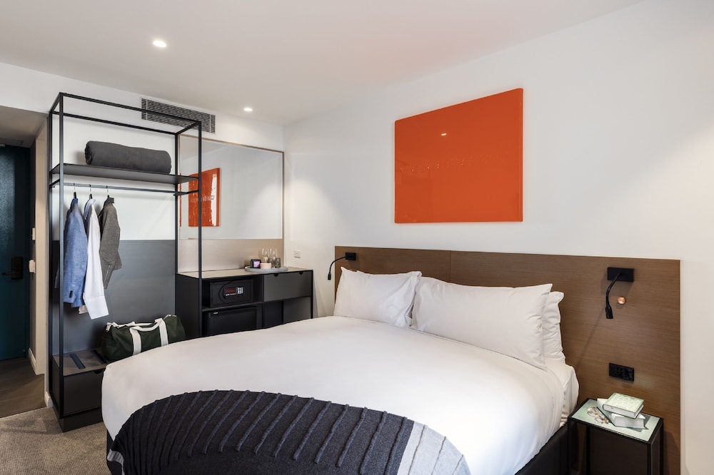 Premium, Economy, King Bed